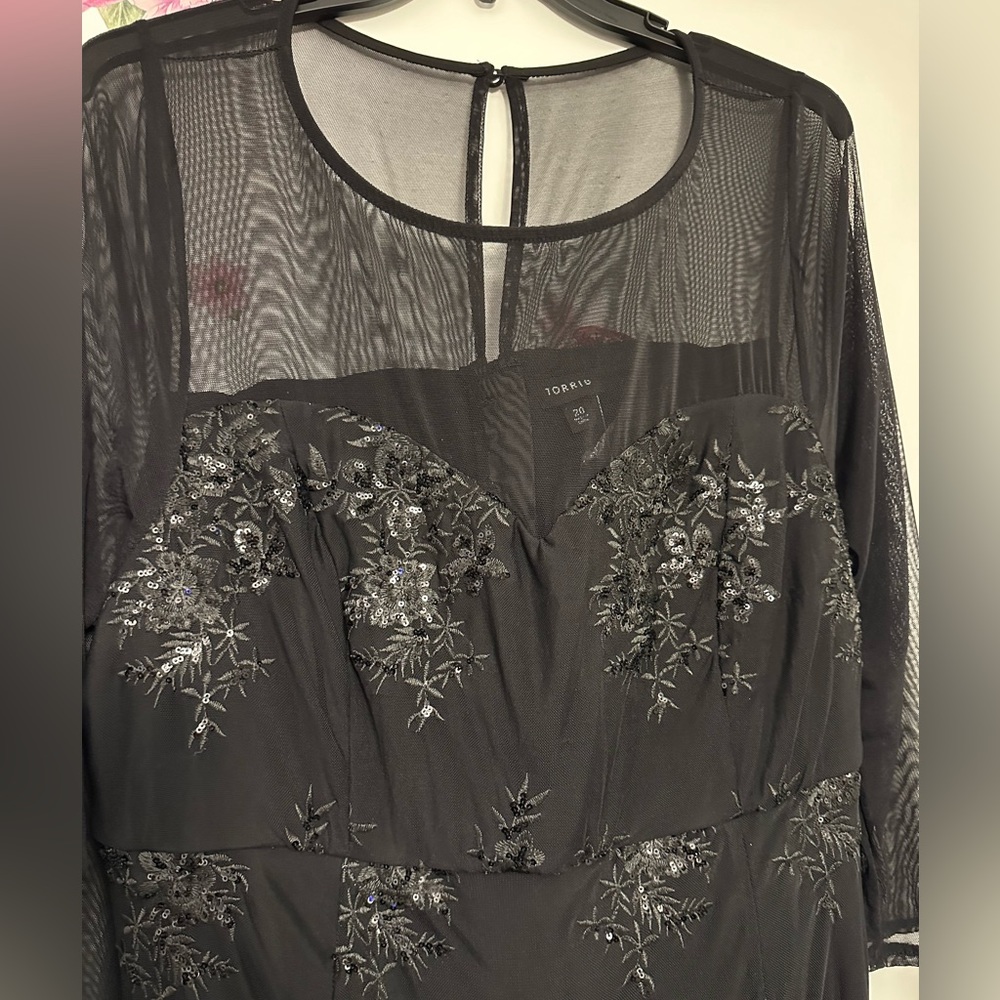 A gorgeous torrid brand new black dress
